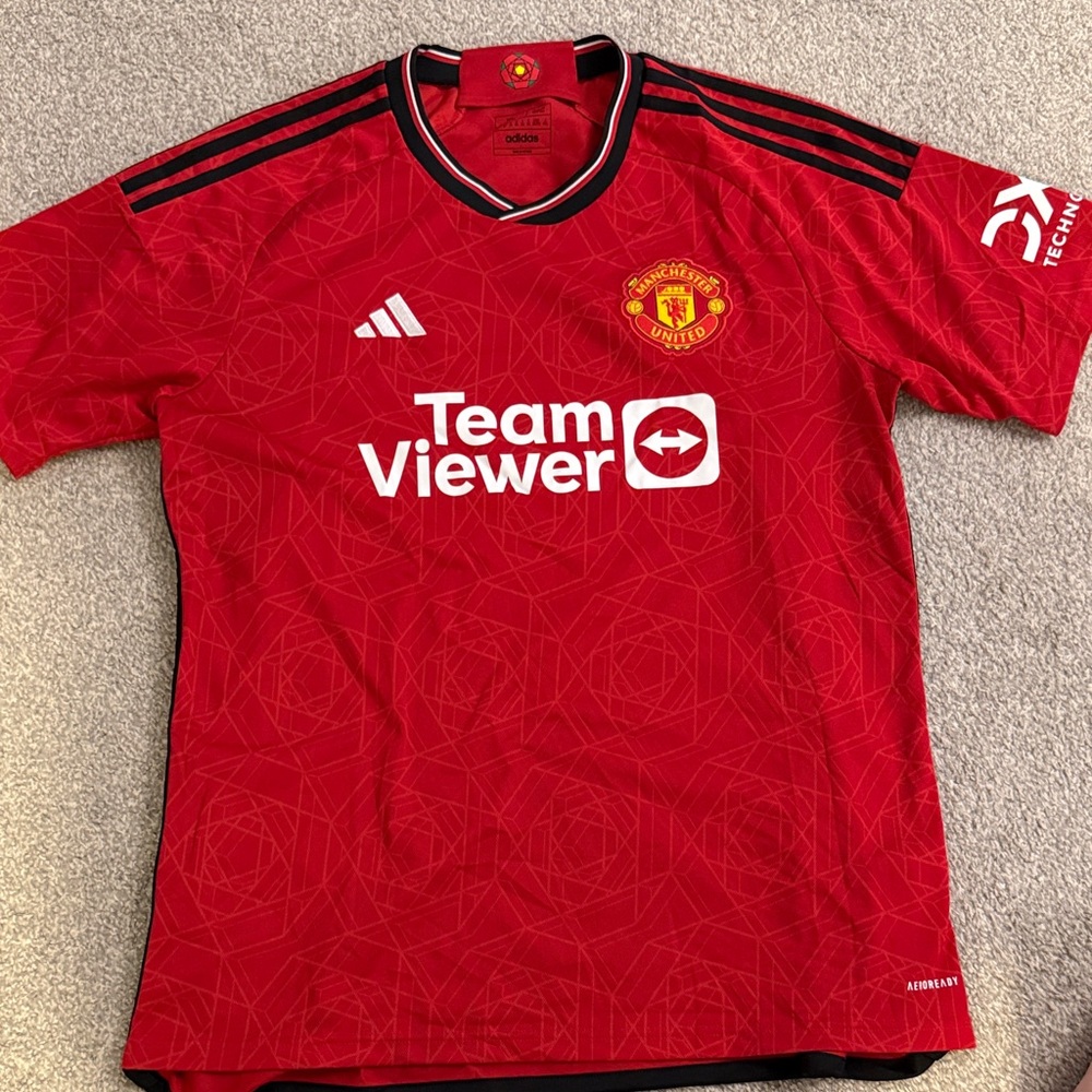 Manchester United 23/24 Men’s home Jersey